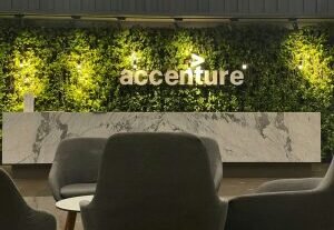 Accenture limita a US$ 29 por mês gastos de funcionários com IA Claude