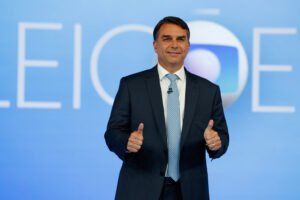 Aliado de Trump diz que Flávio Bolsonaro chegou aos Estados Unidos
