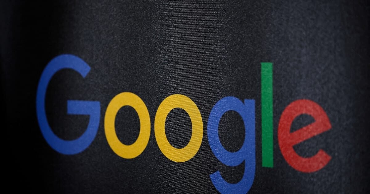Alphabet lucra bilhões com chips de IA, mas formação de estoque aperta o caixa