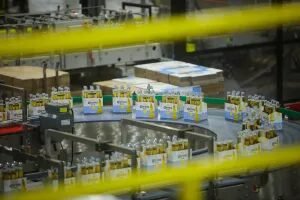 Ambev (ABEV3) lucra R$ 4,37 bilhões no 3º trimestre, acima do esperado pelo mercado