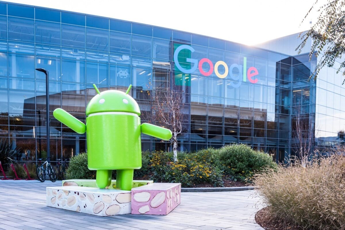 Android faz parceria com bancos e lança alerta de falsas ligações bancárias no Brasil