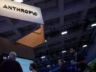 Anthropic desafia turbulência do mercado e mantém plano de IPO bilionário