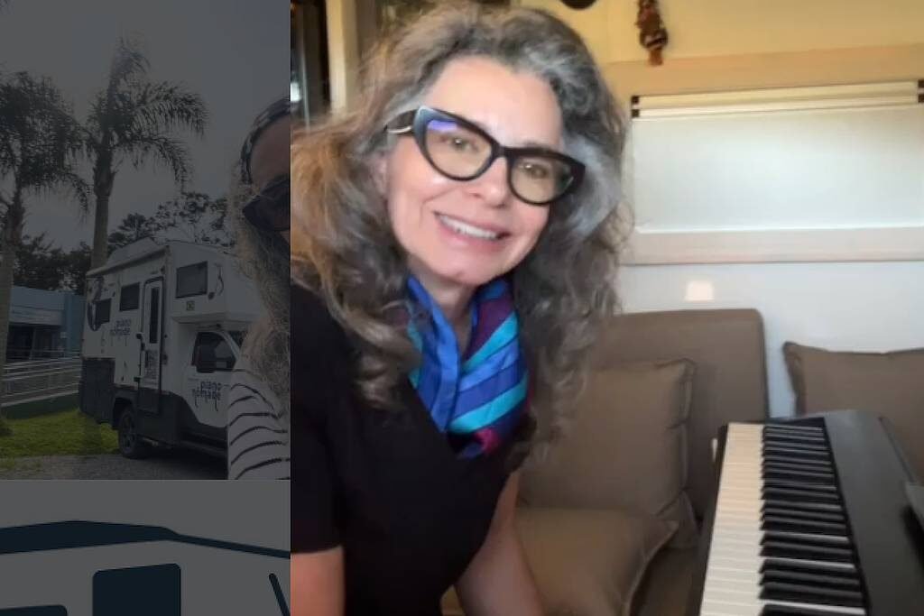 Aos 67 anos, ela e seu piano rodam a América num motorhome