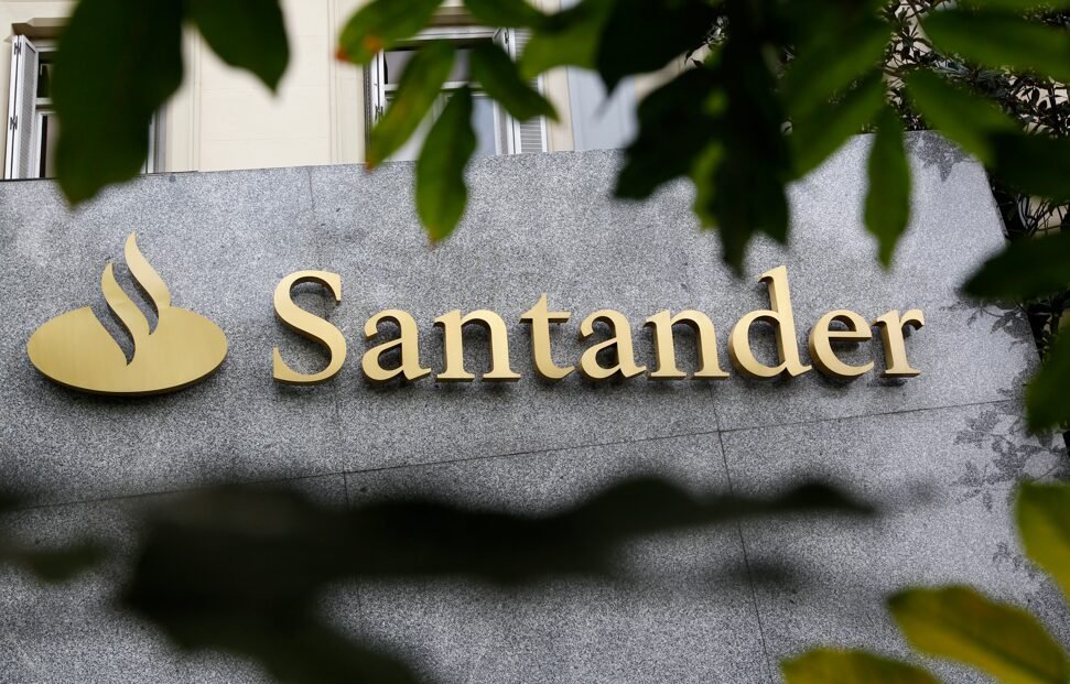 Após Bradesco e Itaú, Santander também eleva juros do crédito imobiliário