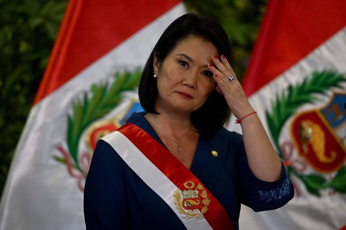 Após regras para corte de cabelo nas escolas do Peru, Keiko fala em material didático 'sem ideologia'