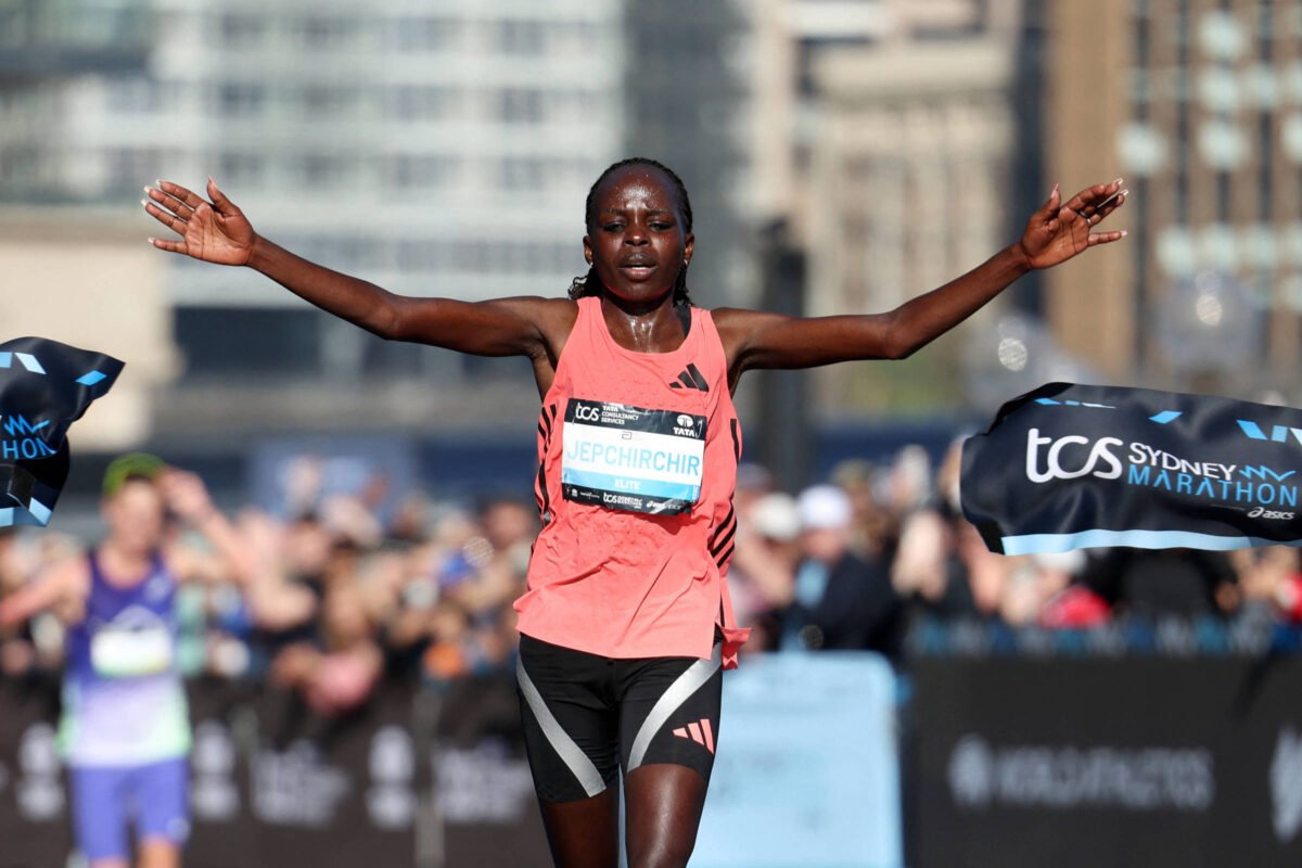 Atual campeã mundial da maratona é suspensa provisoriamente por doping
