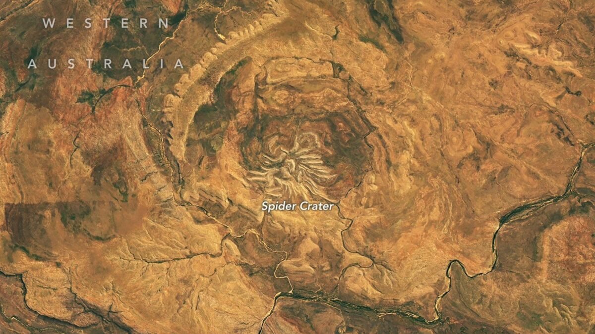 Australia's bizarre 'Spider Crater' seen from orbit | Space photo of the day for Oct. 22, 2026