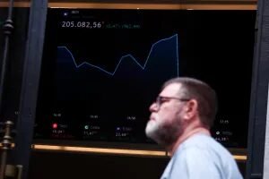 Bancos reduzem exposição ao Brasil após eleição e buscam proteções na Bolsa