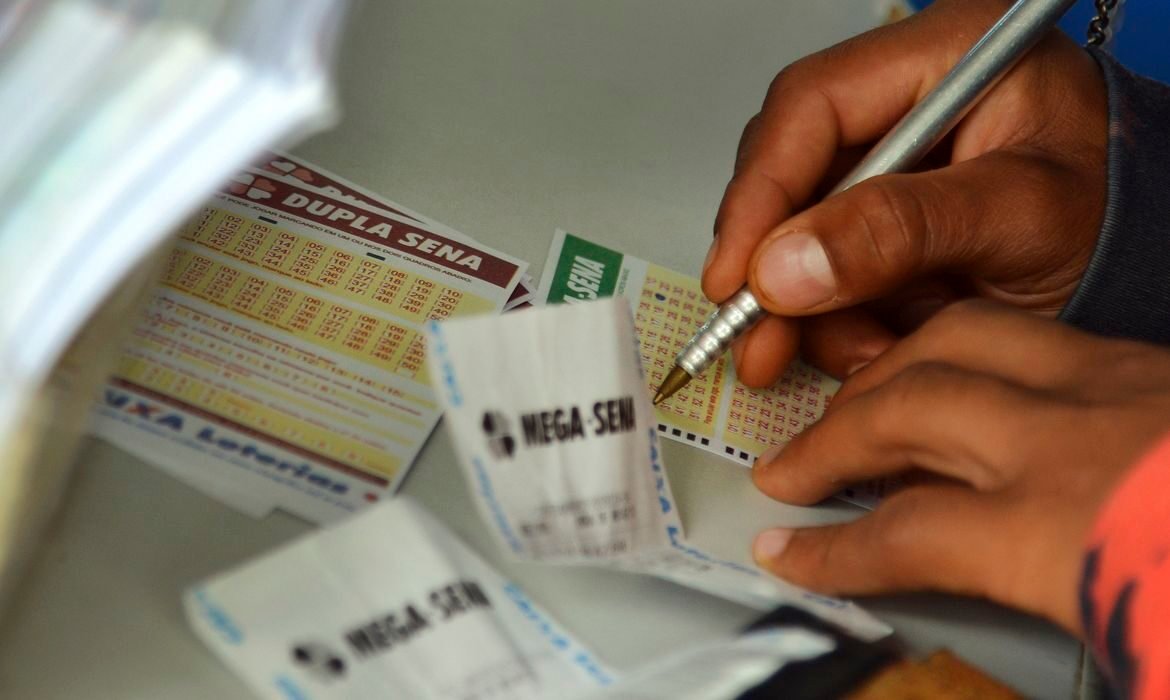 Caixa Loterias anuncia antecipação de sorteios para sábado