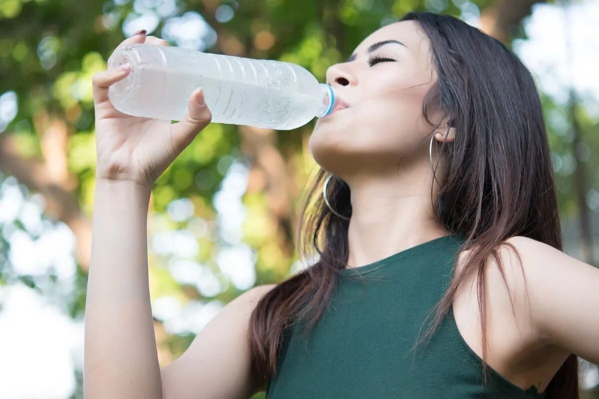 Calor, exercício e hormônios: o que acontece com o corpo quando a hidratação vai embora?