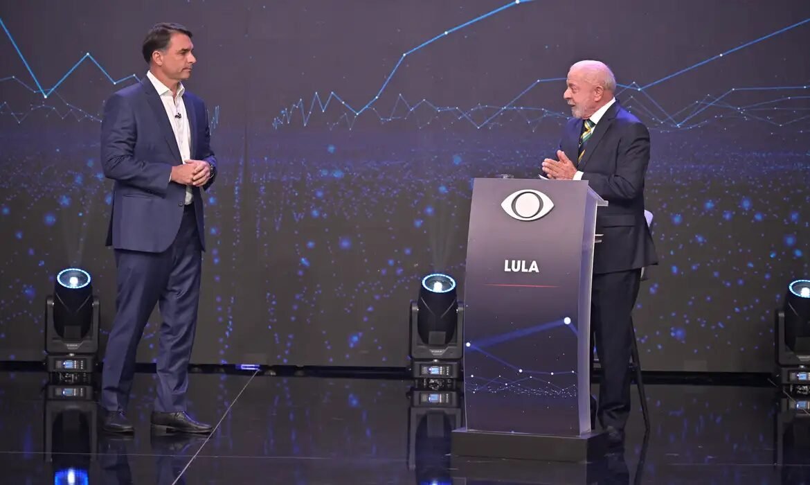 Campanha de Lula apresenta acordo com Flávio para abrir sigilos