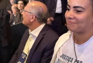 Campanha de Lula leva mãe de menina morta por PM a debate com Flávio