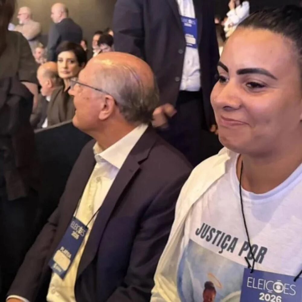 Campanha de Lula leva mãe de menina morta por PM a debate com Flávio