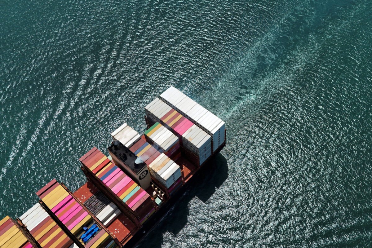 Canal do Panamá bate recorde de carga após fechamento de Hormuz