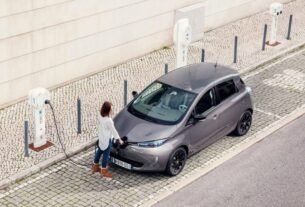 Carregar um elétrico na rua pode ficar mais barato em 2027