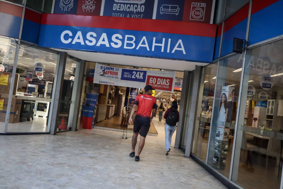 Casas Bahia fecha acordo com sindicatos e vai pagar R$ 7.500 para trabalhadores demitidos