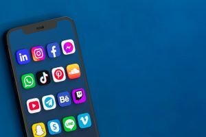 Censura invisível: o shadowbanning das big techs e o golpe silencioso no pluralismo político