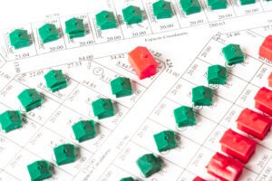 Cláusulas abusivas de imobiliária fora do SFN geram restituição