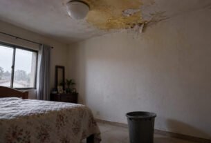 Cobertura deixa a impermeabilização sem manutenção, apartamento de baixo começa a ter infiltração e a discussão muda quando todos descobrem quem é responsável pela conservação daquela área