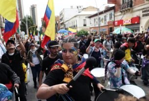 Colômbia vive protestos contra o governo de La Espriella