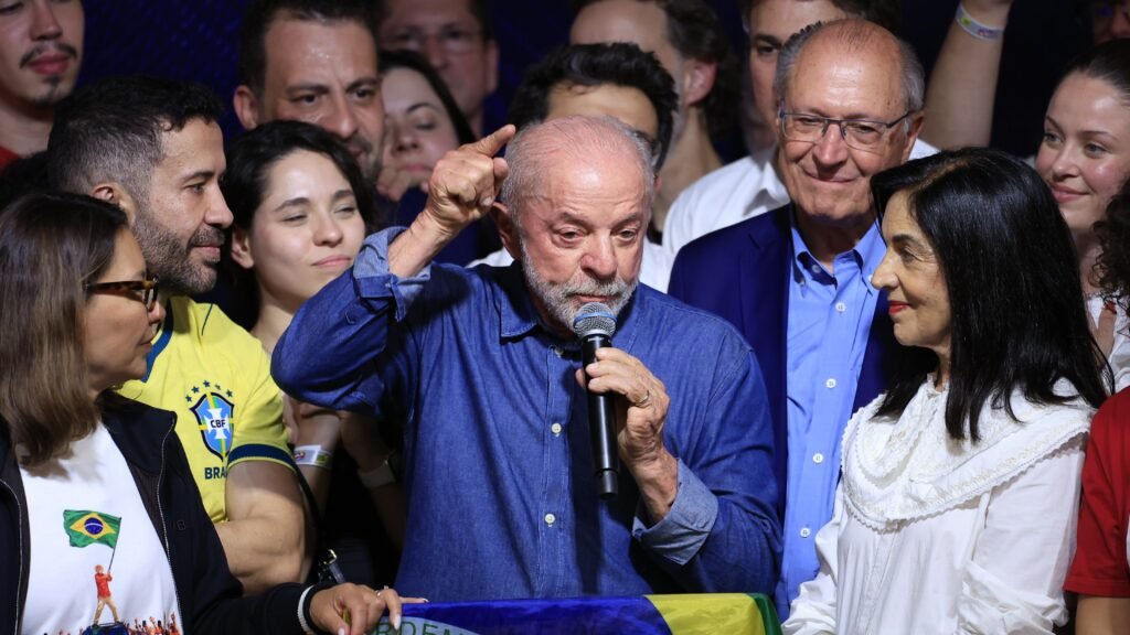 Com Lula reeleito, a incerteza sai das urnas e vai para os juros