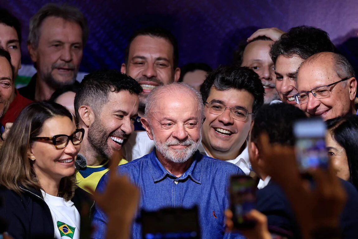 Como um modelo científico cravou a eleição? Rodrigo Mahlmeister desvenda no Triturando Dados
