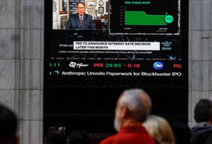 Contratos futuros voltam a cair, mas ADRs de empresas brasileiras sobem no pré-mercado nos EUA