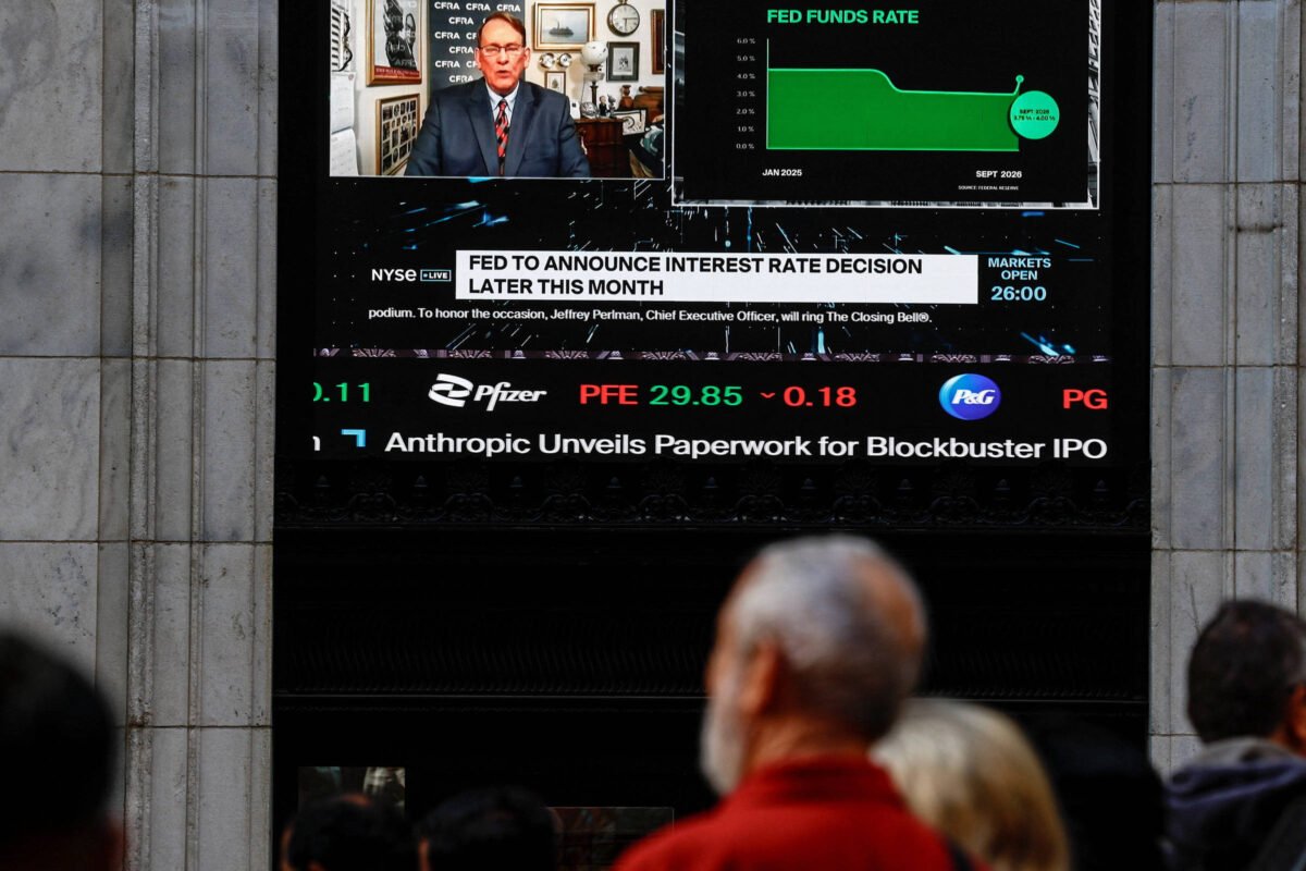 Contratos futuros voltam a cair, mas ADRs de empresas brasileiras sobem no pré-mercado nos EUA