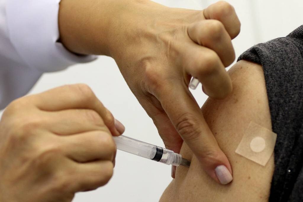 Controlar o vírus da hepatite B ainda não significa curar a doença