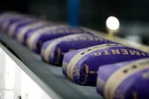 CSN (CSNA3) dá passo importante para desalavancagem com venda de braço de cimentos