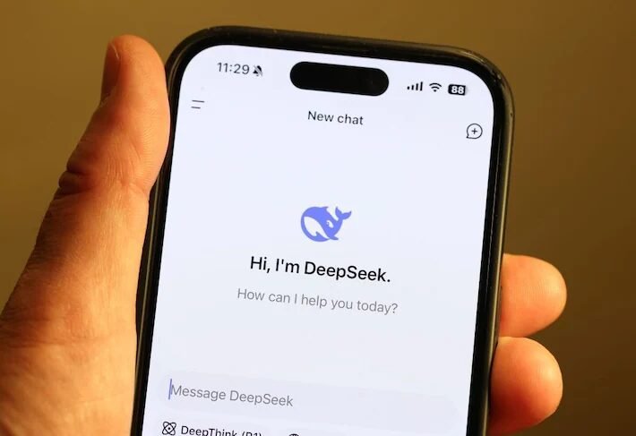 DeepSeek capta US$ 15 bilhões com Meituan, Geely e Tencent para ampliar disputa global em IA