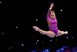 Desempenho na trave dá a Flávia Saraiva bronze no Mundial de ginástica