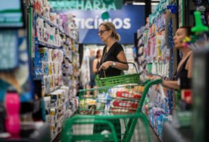 Economistas aumentam previsão da inflação no próximo ano