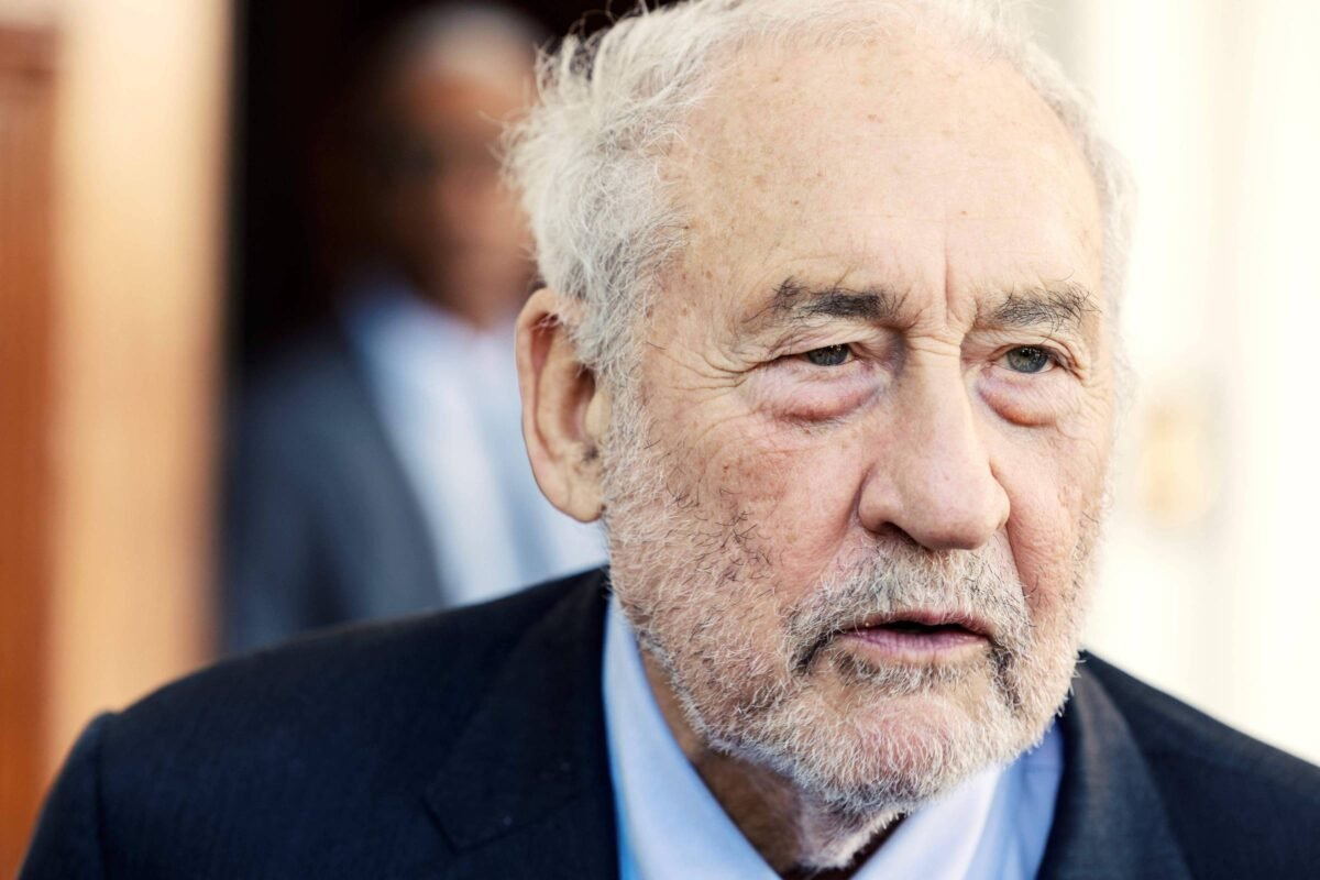 Eleição de Flávio seria um risco econômico a curto e longo prazo, diz Nobel de Economia