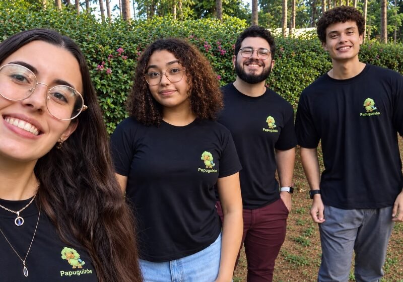 Estudantes de escola pública criam aplicativo que ajuda crianças a se comunicar e ganham prêmio nacional