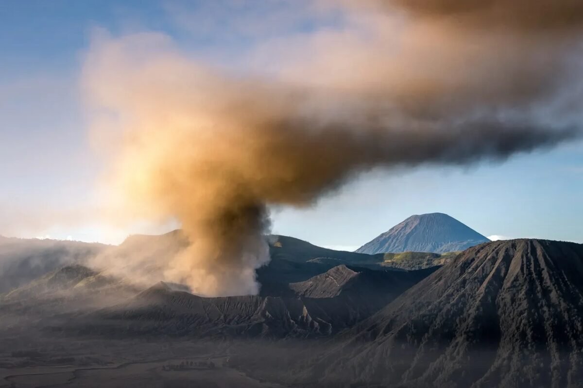 Estudo revela como comunidades sobreviveram a uma erupção no Japão há 7.300 anos