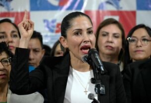 Ex-candidata a presidente do Equador é presa acusada de corrupção