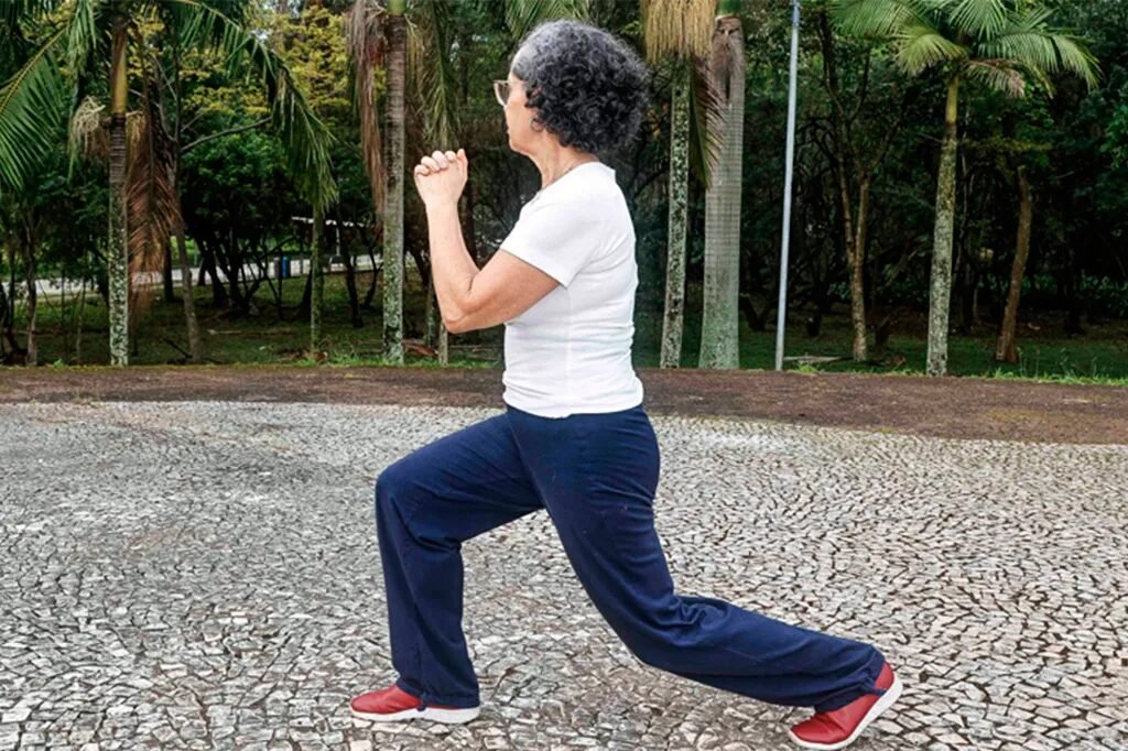 Exercícios com o peso do corpo combatem fragilidade em idosos