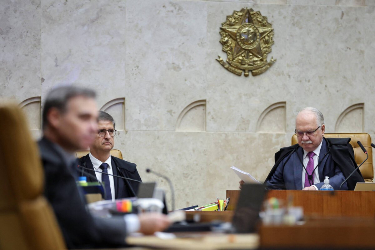 Fachin devolve caso INSS para relatoria de Mendonça e mantém inquérito do Master na Presidência por 90 dias