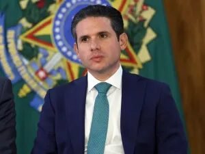 Federação do PT-PC do B-PV anuncia apoio a Hugo Motta na presidência da Câmara