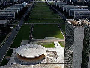 Feitiço se virará contra o feiticeiro? Voto distrital misto e número de deputados federais do PL