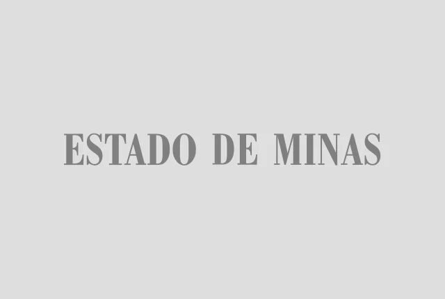 Flávio Bolsonaro fugiu? Aliados são avisados que senador saiu do país