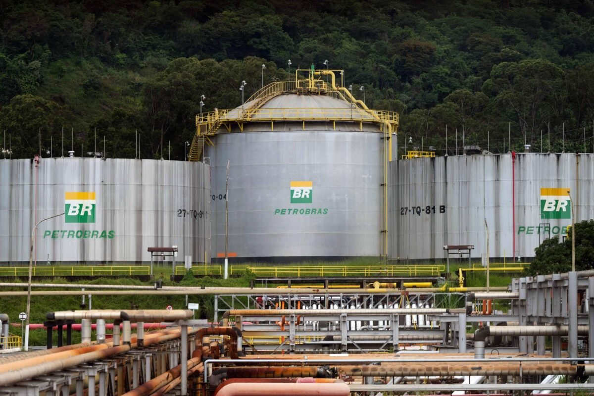 Flávio descarta privatizar Petrobras, mas mercado espera venda de ativos
