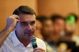 Flávio diz que não vai desvincular reajuste do mínimo e nem alterar pisos de saúde