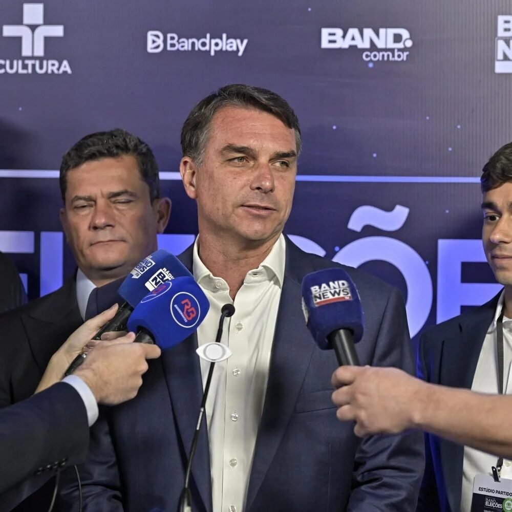 Flávio em debate: ‘Seu dinheiro é por fora sempre, Lula’