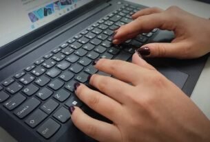 Fundador do WordPress retoma comando da Automattic após conselho tentar afastá-lo por 33 horas