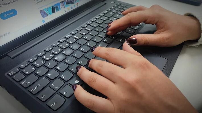 Fundador do WordPress retoma comando da Automattic após conselho tentar afastá-lo por 33 horas