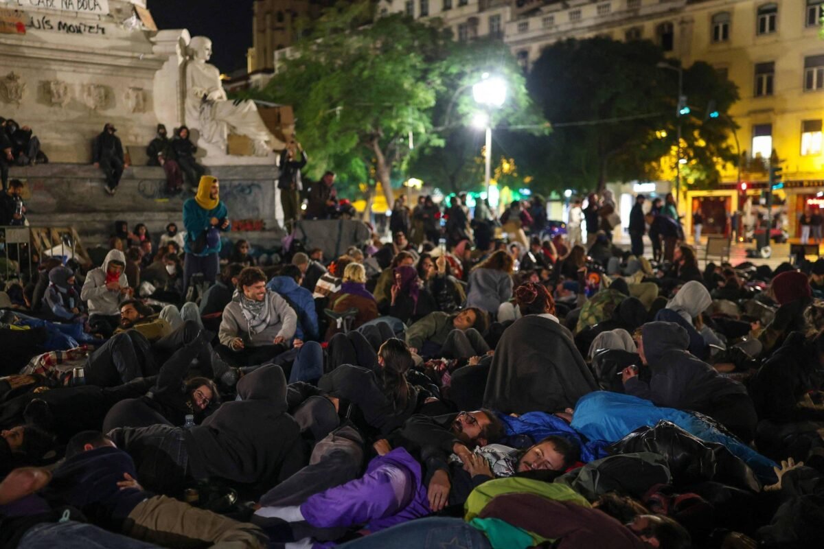 Geração Z de Portugal e Espanha tenta articular greve geral conjunta