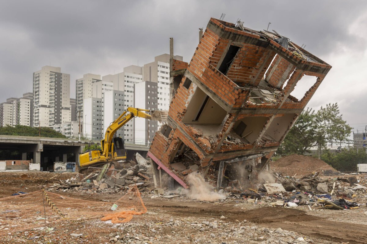 Gestão Tarcísio cobra do governo Lula R$ 70 milhões por remoção de famílias da Favela do Moinho