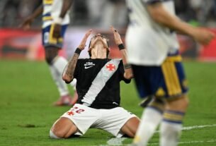 Goleiro falha no fim, e Vasco cai diante do Boca Juniors no Maracanã